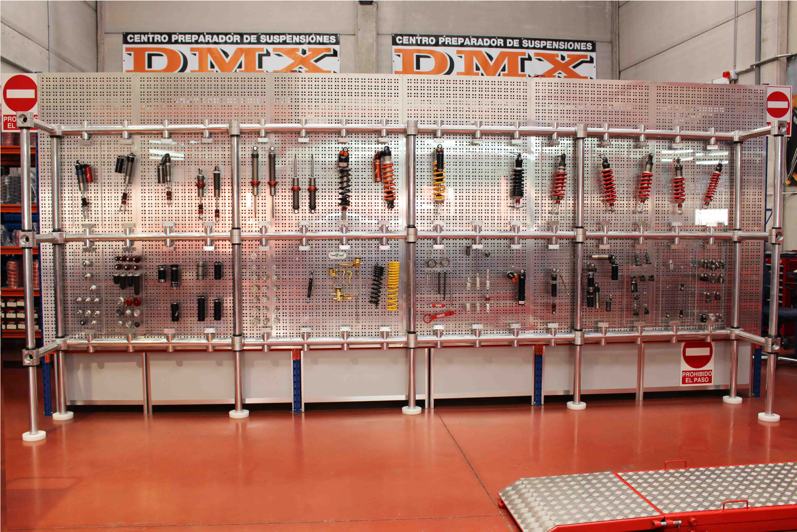 Expositor-amortiguadores-Taller-DMX